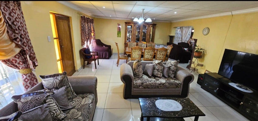 4 Bedroom Property for Sale in Roodepan Northern Cape